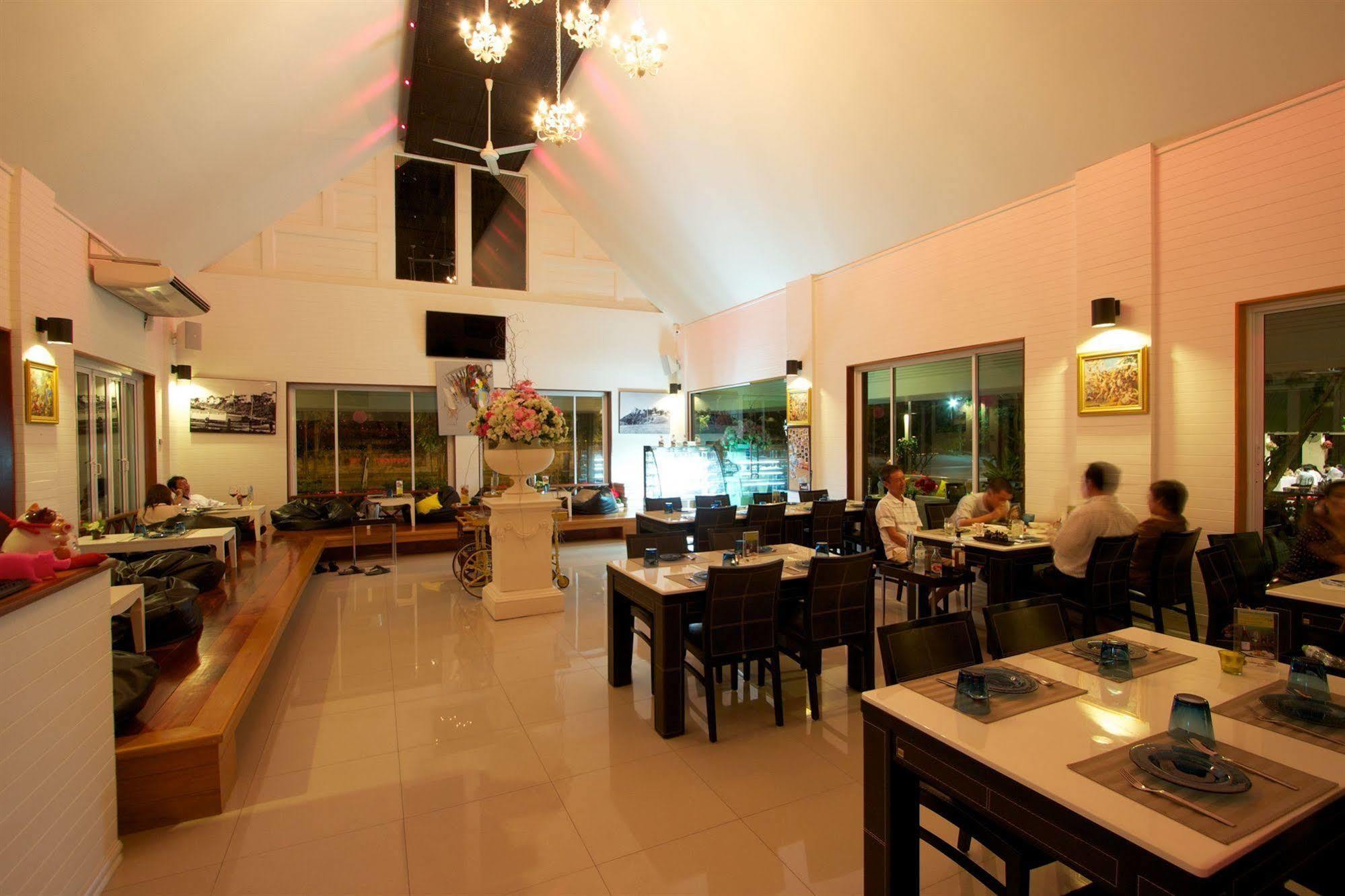 Charn Residence Bangsaen Dış mekan fotoğraf
