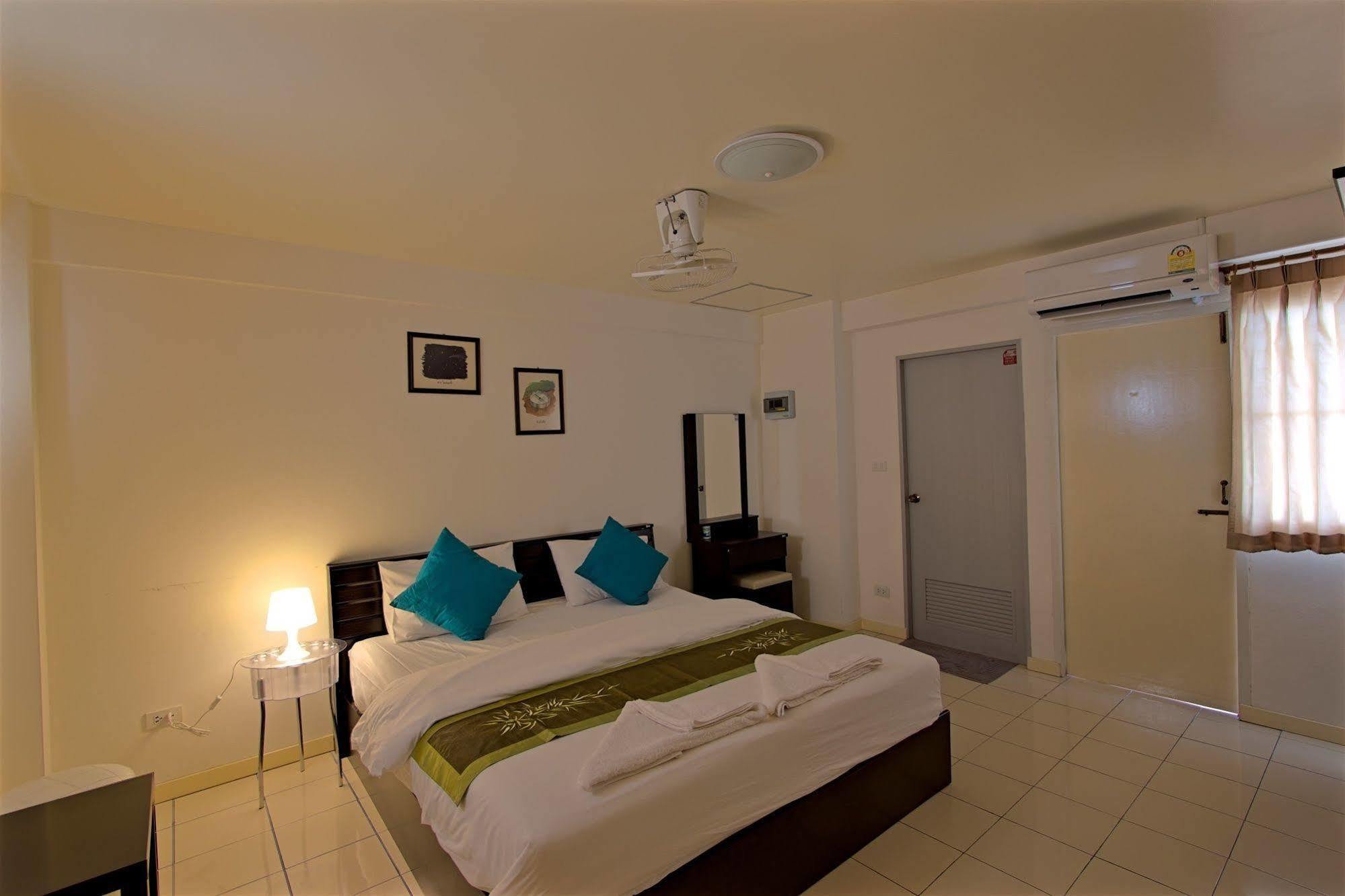 Charn Residence Bangsaen Dış mekan fotoğraf