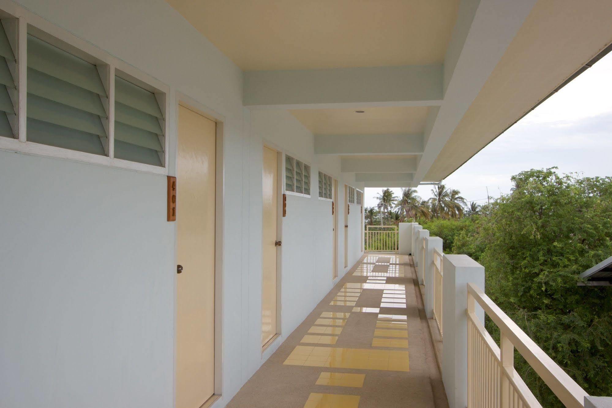 Charn Residence Bangsaen Dış mekan fotoğraf