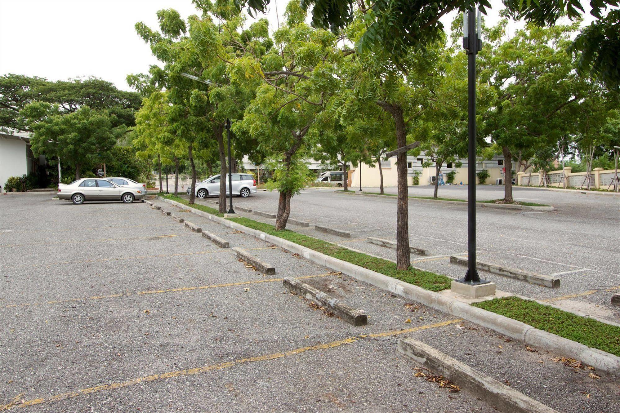 Charn Residence Bangsaen Dış mekan fotoğraf